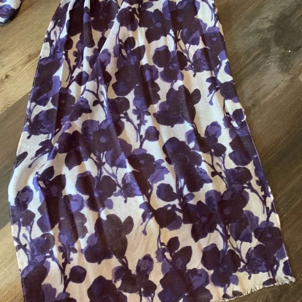 Ann Taylor Loft wool and polyester‎ wrap. Approximately 21x69. Never used